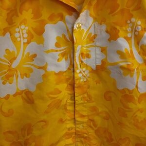 Faded Glory Yellow and Red-Trim Casual Shirt